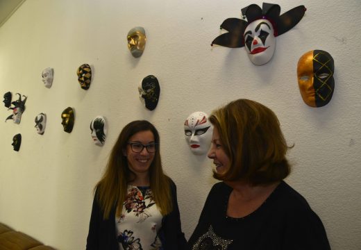 A Casa Consistorial exhibe en abril medio cento de máscaras de entroido elaborados por usuarios do Centro de Alzhéime